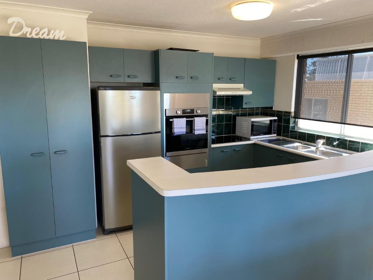 קלונדרה Belvedere Apartments מראה חיצוני תמונה