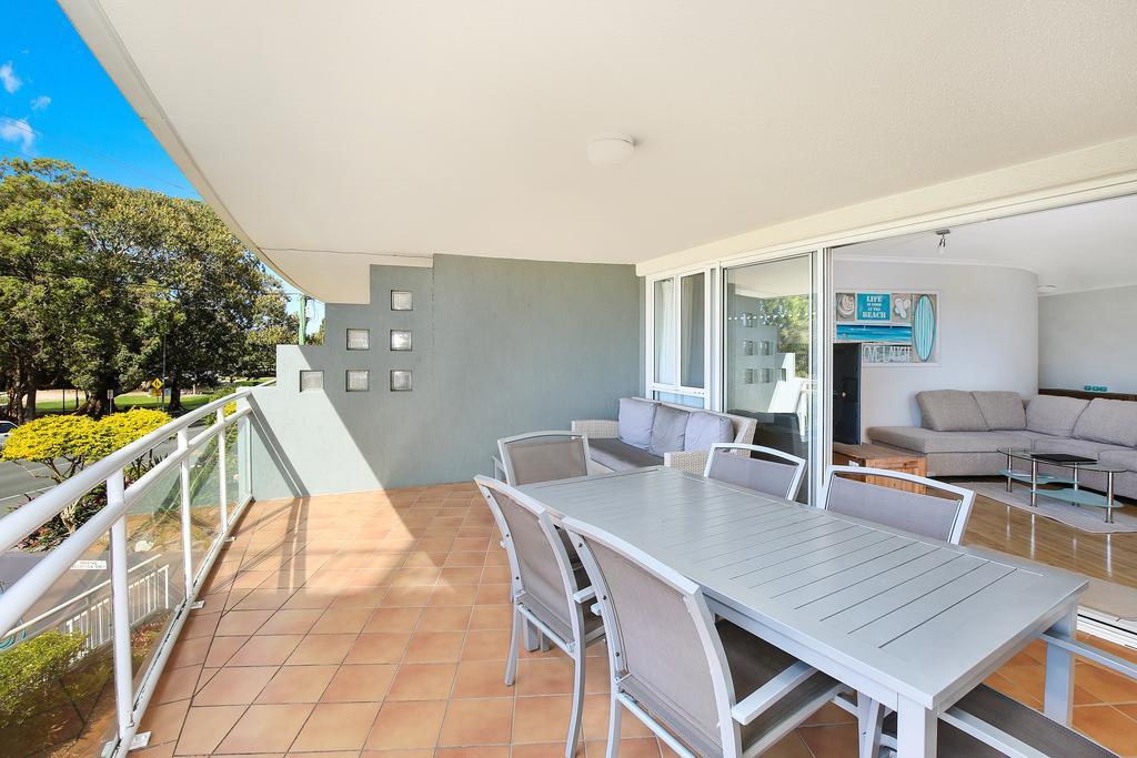 קלונדרה Belvedere Apartments מראה חיצוני תמונה
