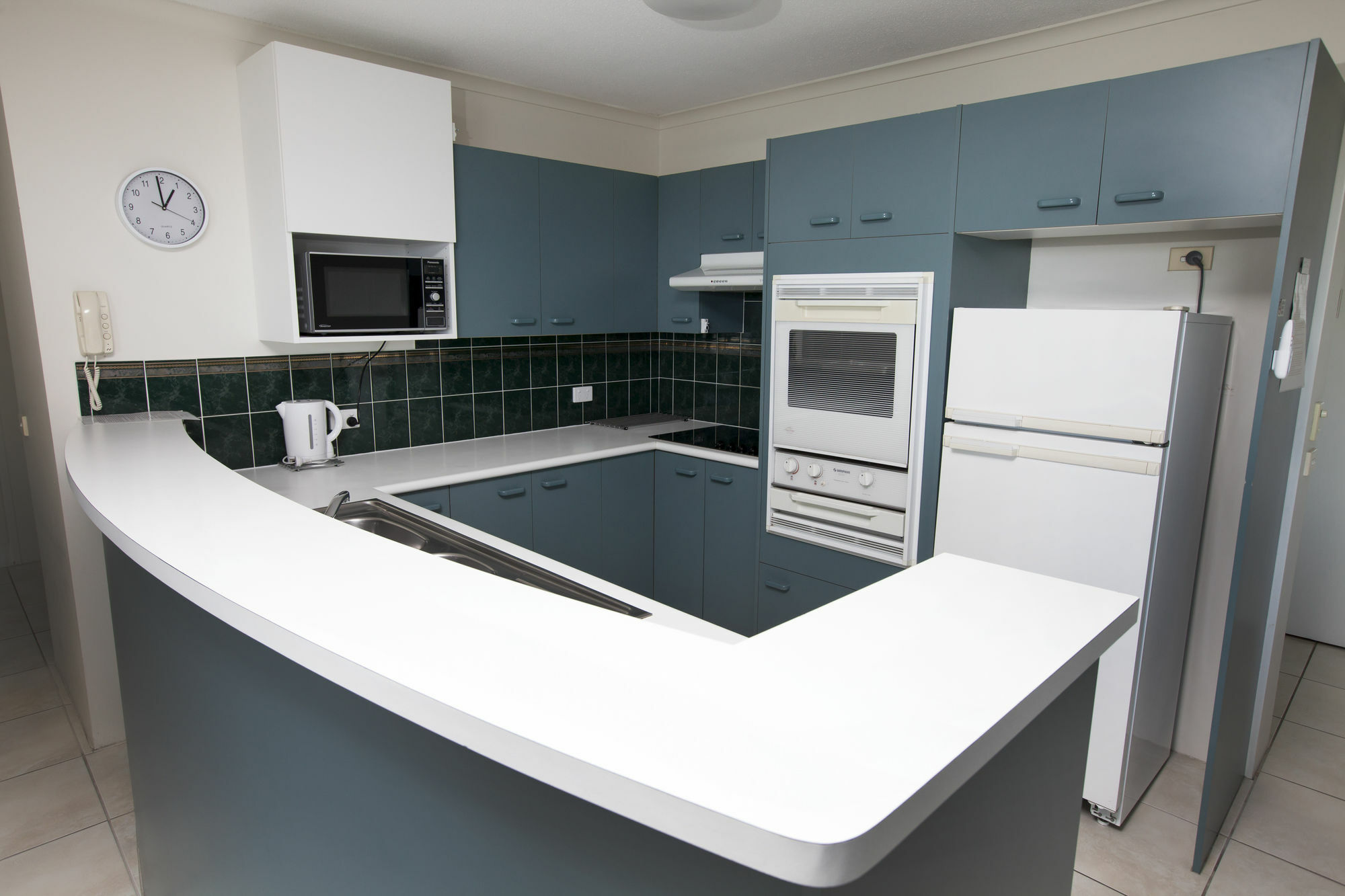 קלונדרה Belvedere Apartments מראה חיצוני תמונה