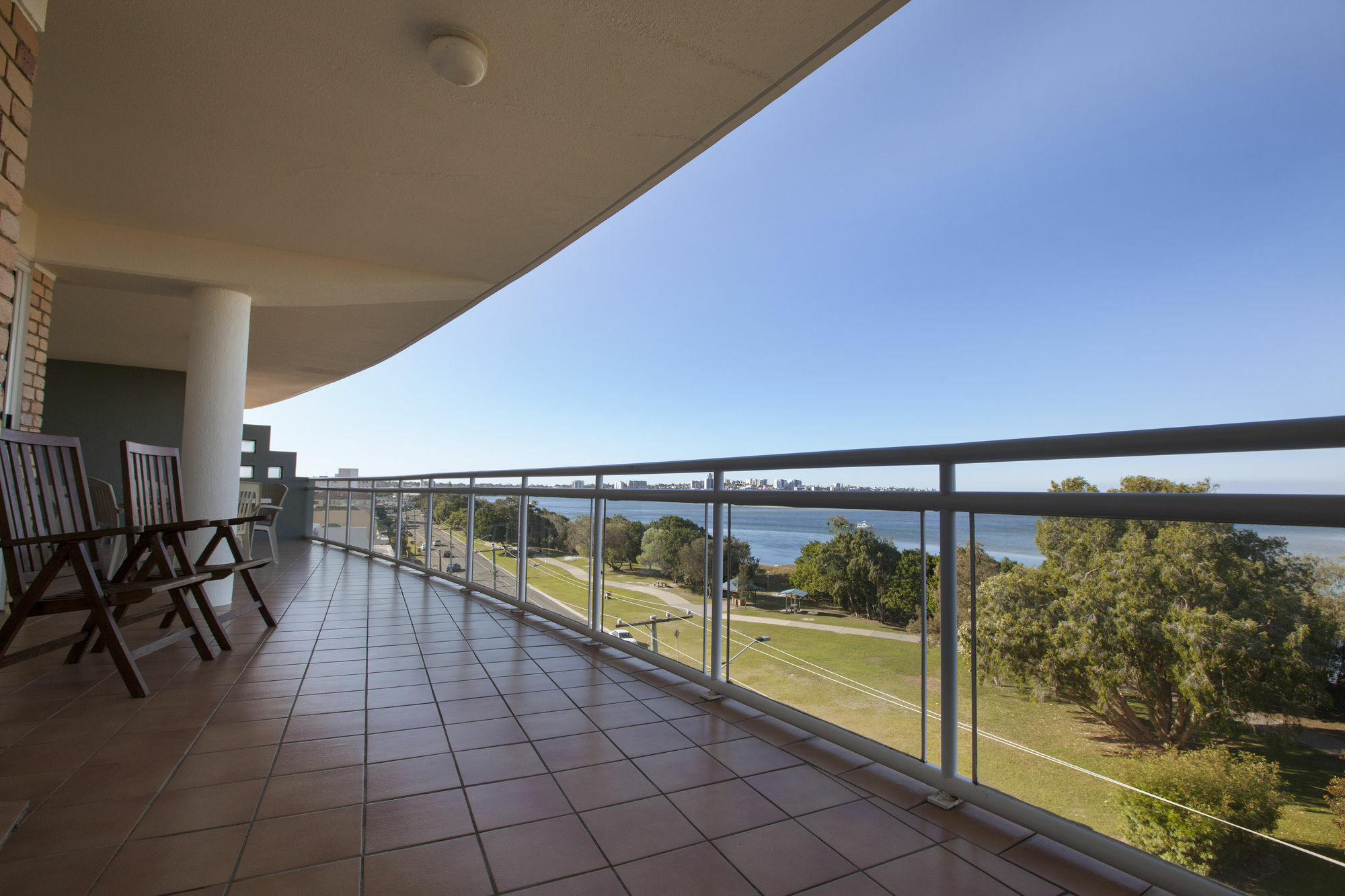 קלונדרה Belvedere Apartments מראה חיצוני תמונה