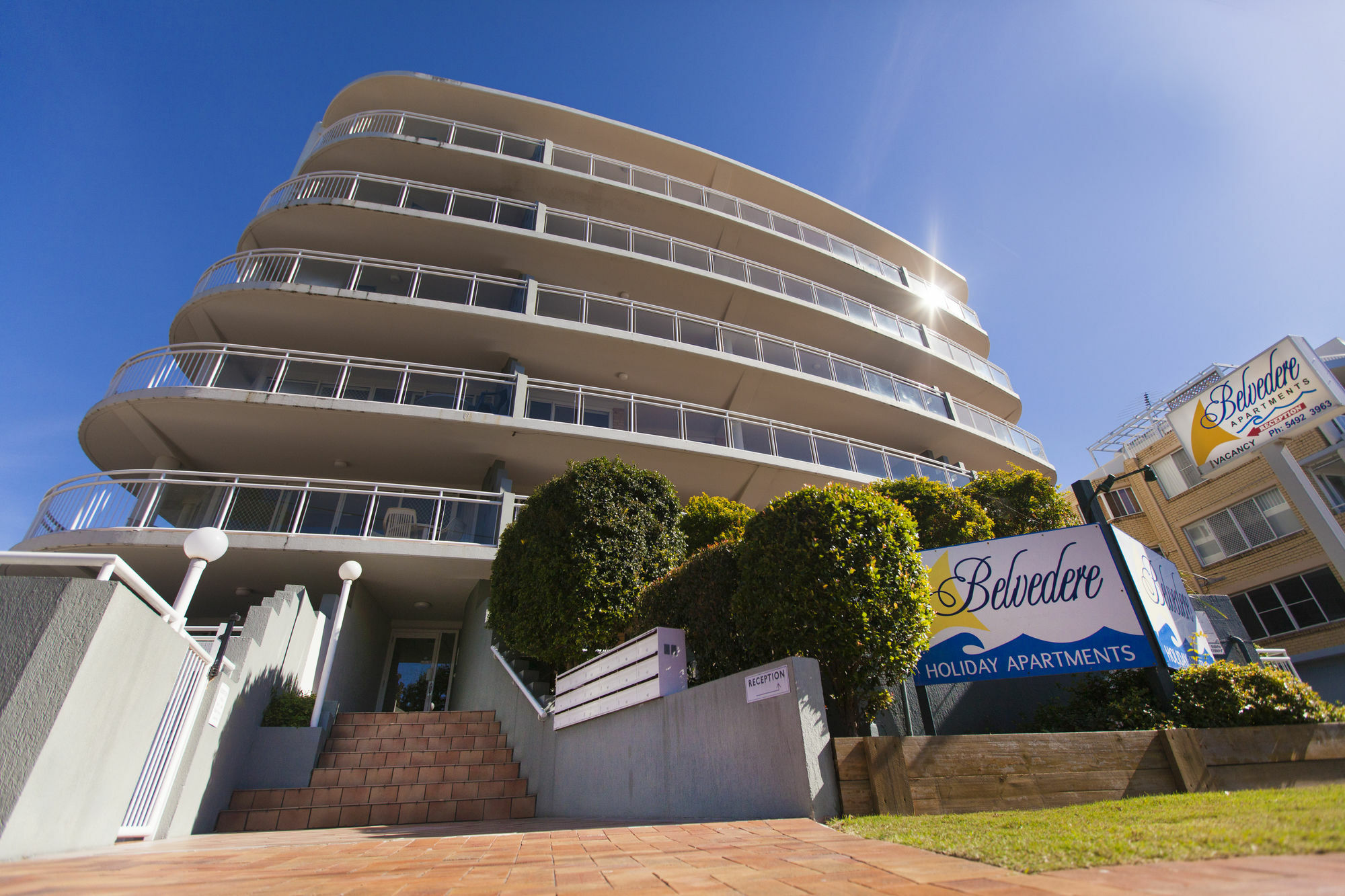 קלונדרה Belvedere Apartments מראה חיצוני תמונה